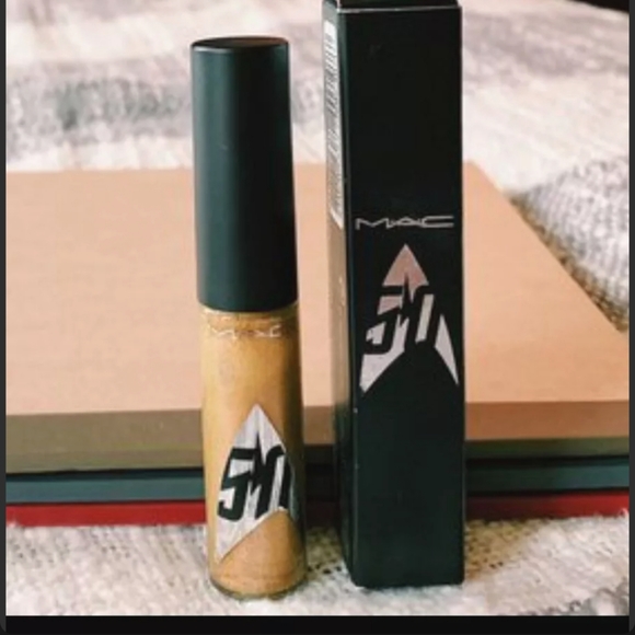 MAC Star Trek Collection Lipgloss & Highlighter - Picture 5 of 5